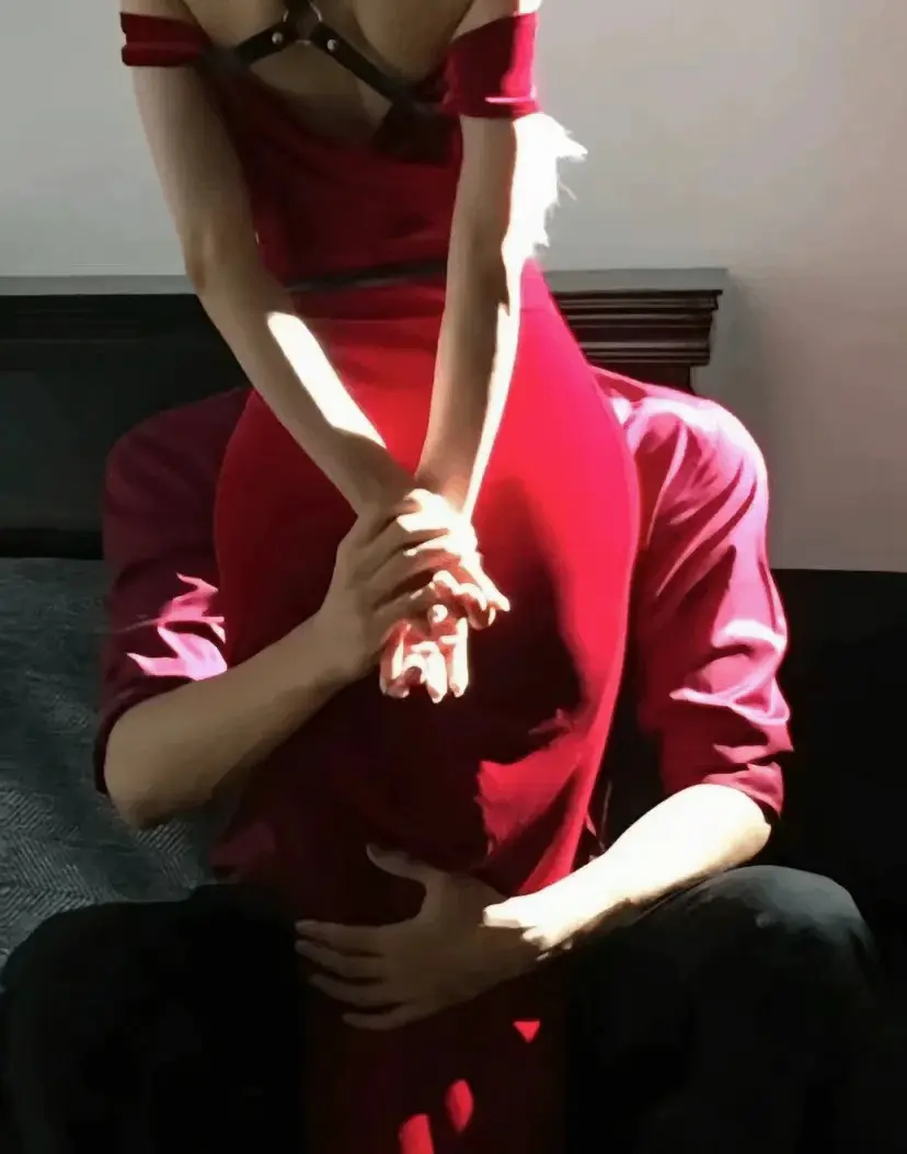 西檬之家-字母圈新人的女王角色解析：Dominant的核心职责